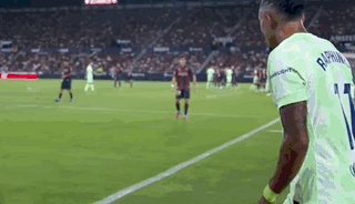 1755991315012096084.gif 【西甲】佩德里世界波!巴萨让二追三绝杀莱万特