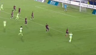 1755991325088085591.gif 【西甲】佩德里世界波!巴萨让二追三绝杀莱万特