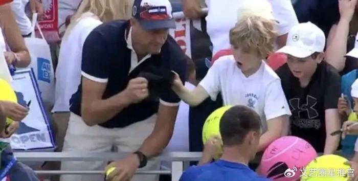 百家乐入口-离谱!波兰富翁美网抢小孩帽子,拒道歉+威胁网友,结局反转大快人心