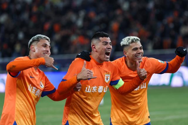 1709483759793030439.jpg 百家乐官方-中超观察:外援决定联赛大势,山东泰山将一枝独秀?