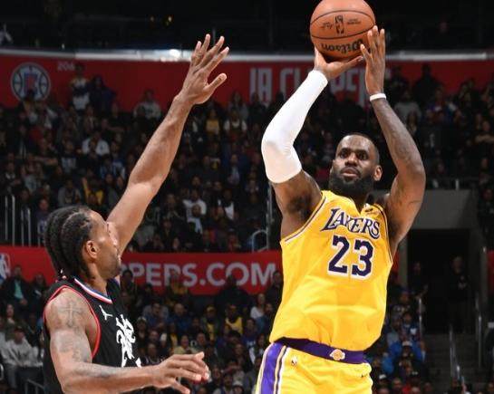 1709188769596055163.png 百家乐官网-詹姆斯末节5三分演21分逆转 关键球数据历史封王!