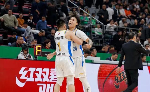 赵睿24分4板6助 北汽男篮90-88险胜同曦 赵柏清17分